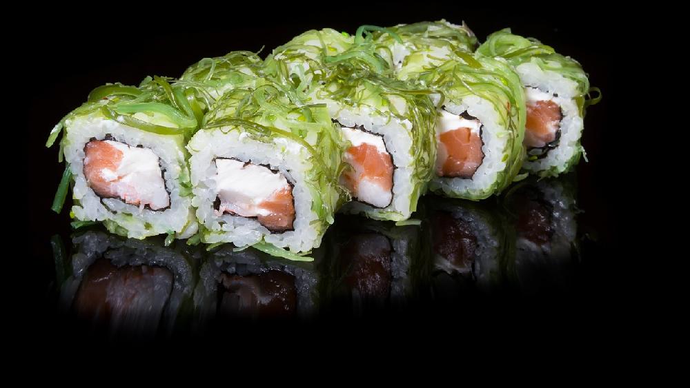 Jak zamówić catering sushi do biura?