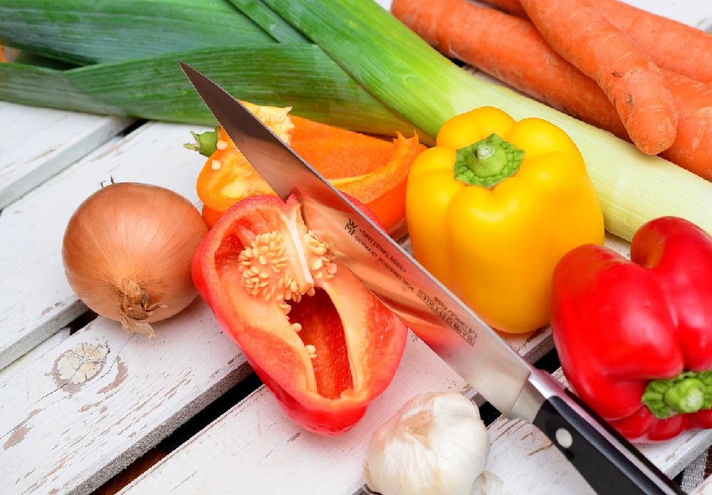 Schab duszony w warzywach – zdrowe i proste danie idealne na obiad